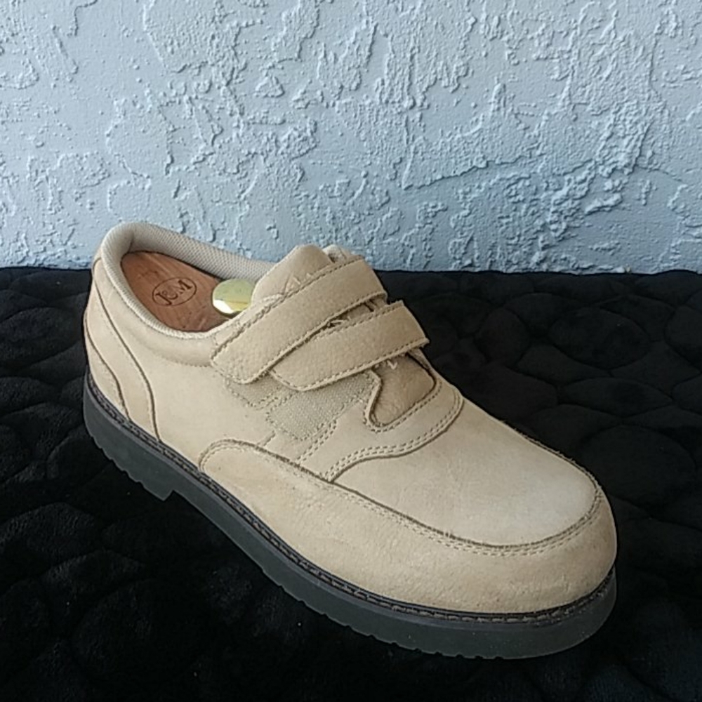 Adjust-O-Pedic by Haband Men's Shoe. 👞